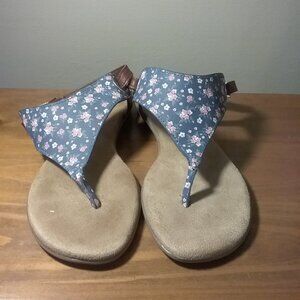 Cliffs by White Mountain London Thongs
